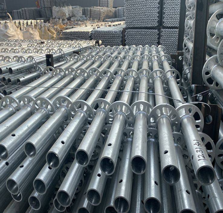 為什么盤扣腳手架比扣件式鋼管腳手架貴了2倍？ (圖1)